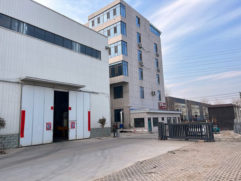 集裝箱搬運(yùn)作業(yè)車技術(shù)升級(jí)，助力港口物流效率大幅提升